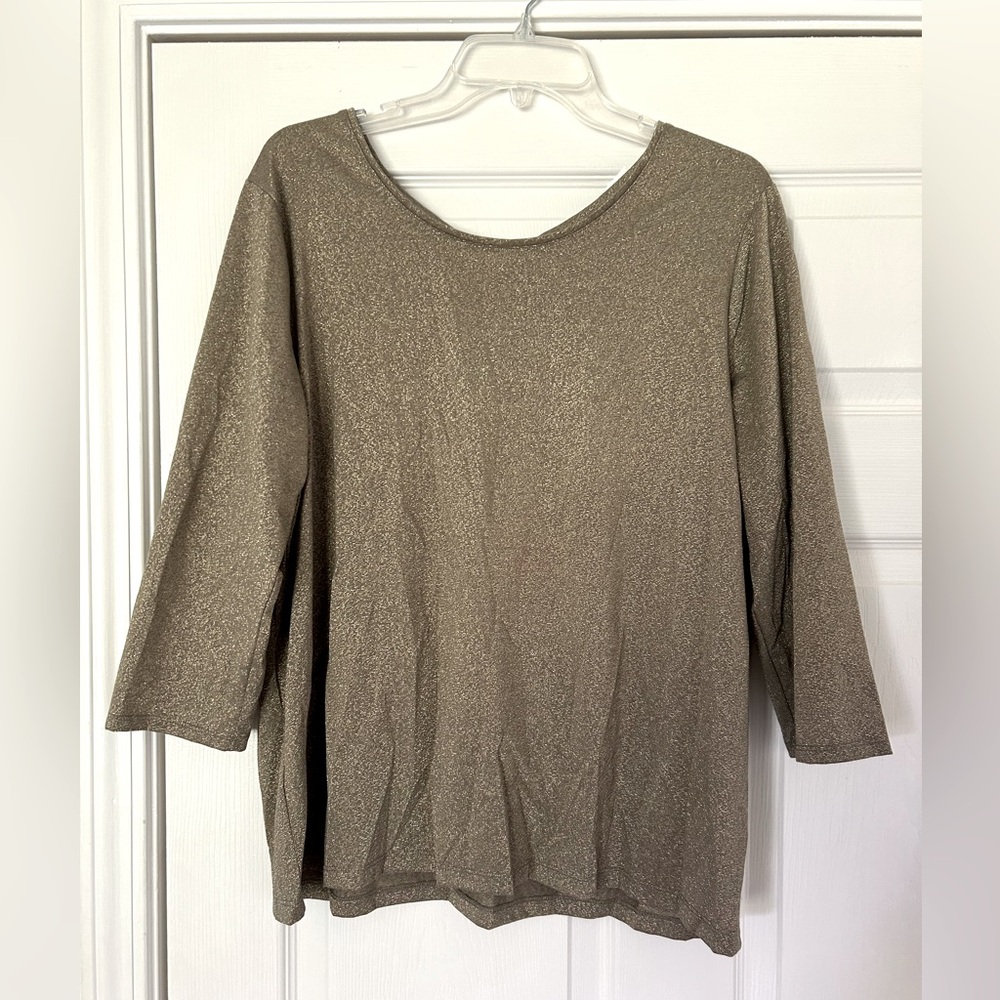 Chicos, Size 3/XL, gold shimmer blouse with keyhole detail on back